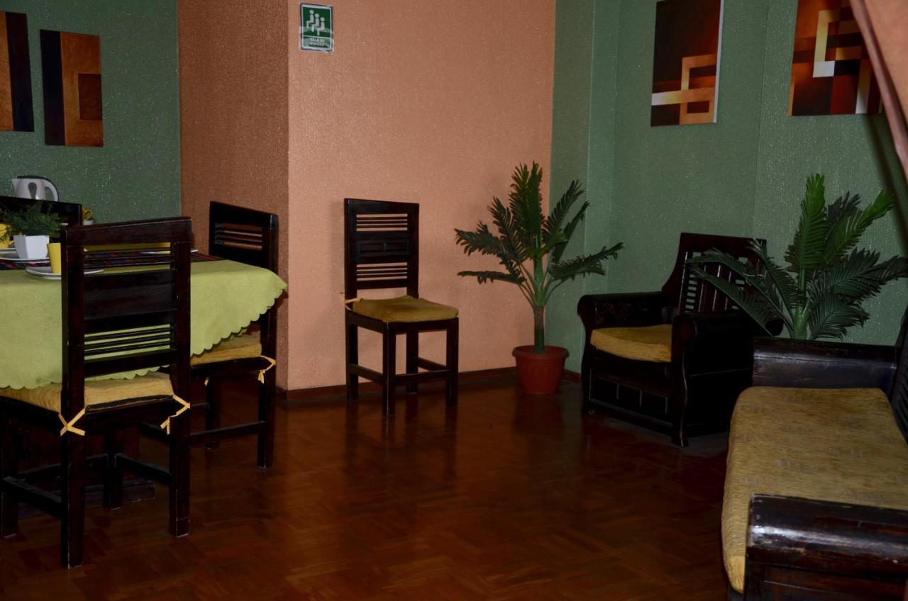 La Estacion Hostal Quito Esterno foto