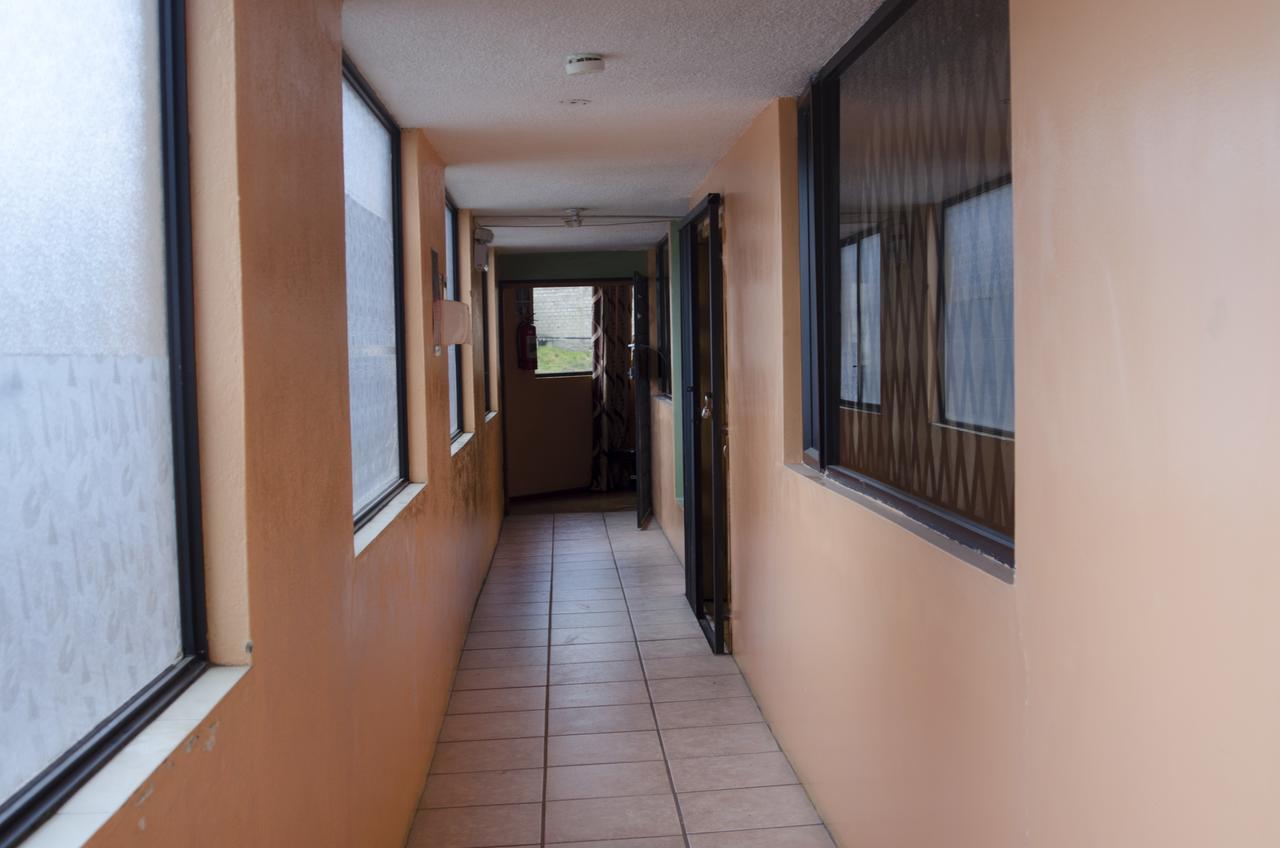 La Estacion Hostal Quito Esterno foto